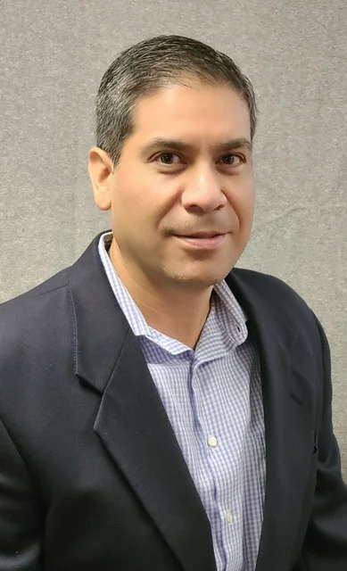 Mr. Alexandro Vega Kuri, AM appraiser or business image