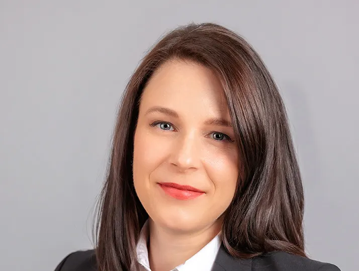 Ms. Megan Becwar, ASA appraiser or business image