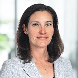 Ms. Caroline Puiggali, ASA appraiser or business image