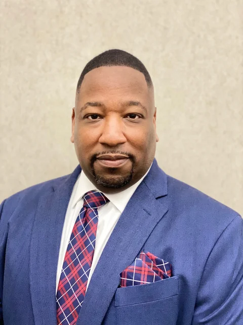 Mr. Luther Brooks appraiser or business image