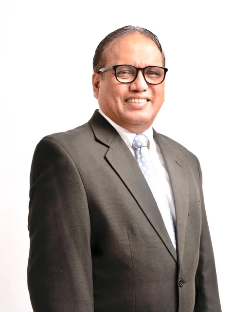 Mr. Hamid Yusuf, Sr. appraiser or business image