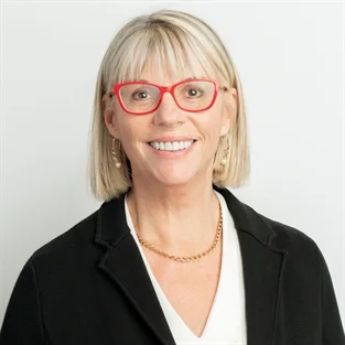 Lynn Magnusson appraiser or business image
