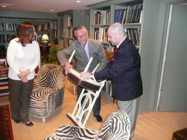 Juan P. Lluria (Lluria Fine Arts) appraiser or business image